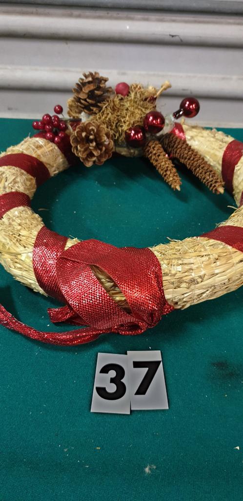 37 ]mkrans stro met rode decoratie, Diversen, Ophalen of Verzenden, 'T Olde Gre-j, Info@toldegrej.nl, Endepoelstraat 20f Didam