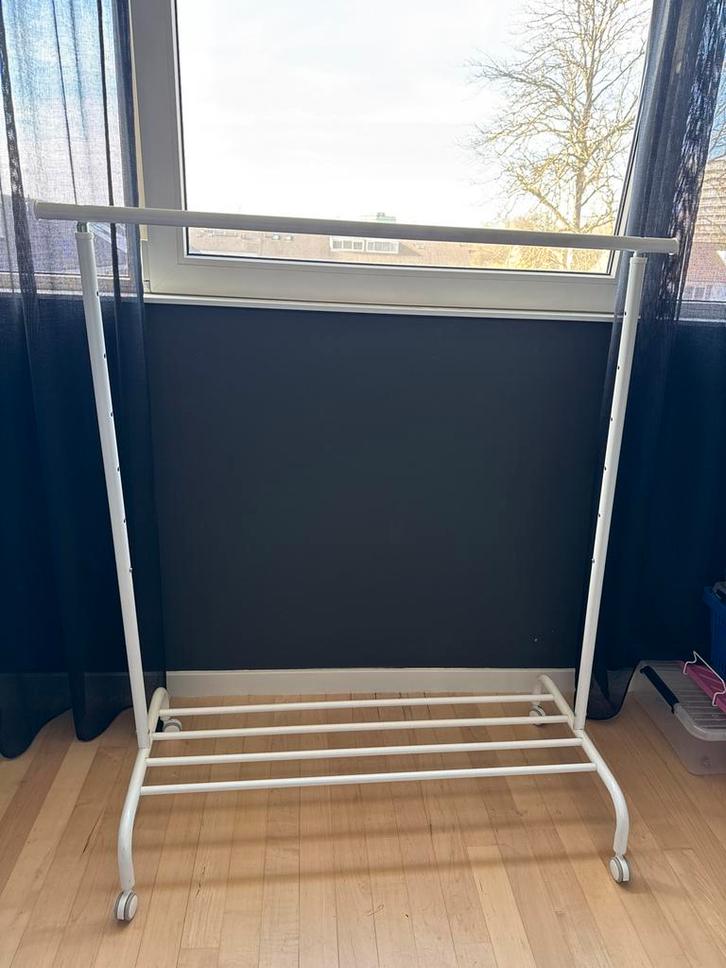 2x IKEA Kledingrek - Wit, Verstelbaar en Verrijdbaar, Kleding | Heren, Heren-kledingpakketten, Zo goed als nieuw, Overige maten