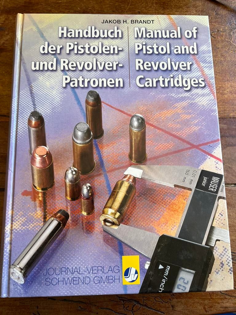 Pistool Revolver patronen boek ''de bijbel'' Jakob H Brandt, Verzamelen, Militaria | Tweede Wereldoorlog, Ophalen of Verzenden