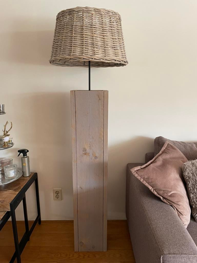 Vloerlamp lamp rieten kap, Ophalen, 150 tot 200 cm, Hout, Landelijk