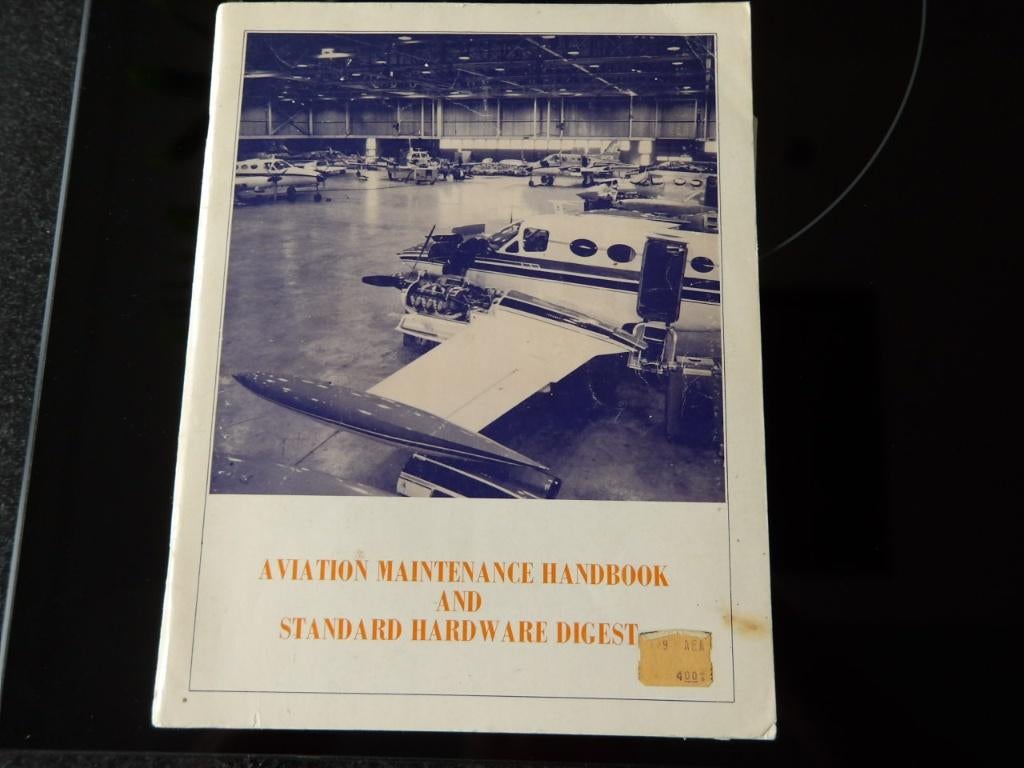 Aviation maintenance handbook Standard hardware digest, Verzamelen, Luchtvaart en Vliegtuigspotten, Verzenden, Zo goed als nieuw