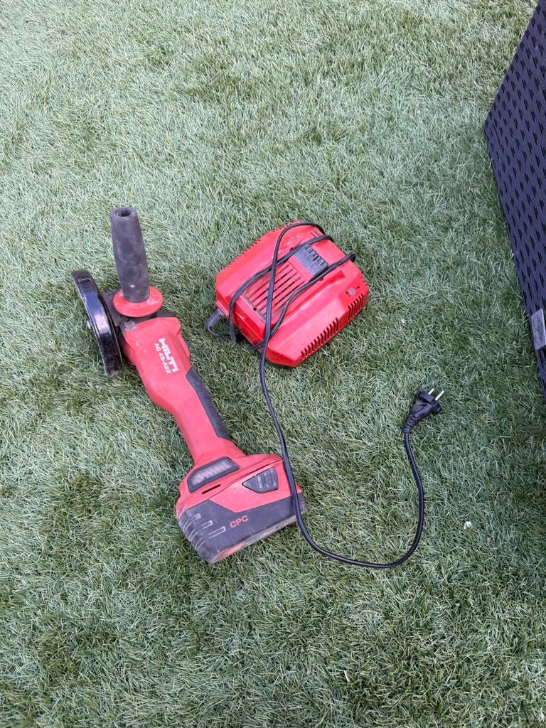 Hilti, Ophalen of Verzenden, Zo goed als nieuw, Minder dan 700 watt, Haakse handslijpmachine