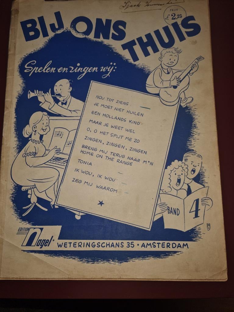 Bij Ons Thuis spelen en zingen wij..., Gebruikt, Accordeon, Ophalen of Verzenden, Thema