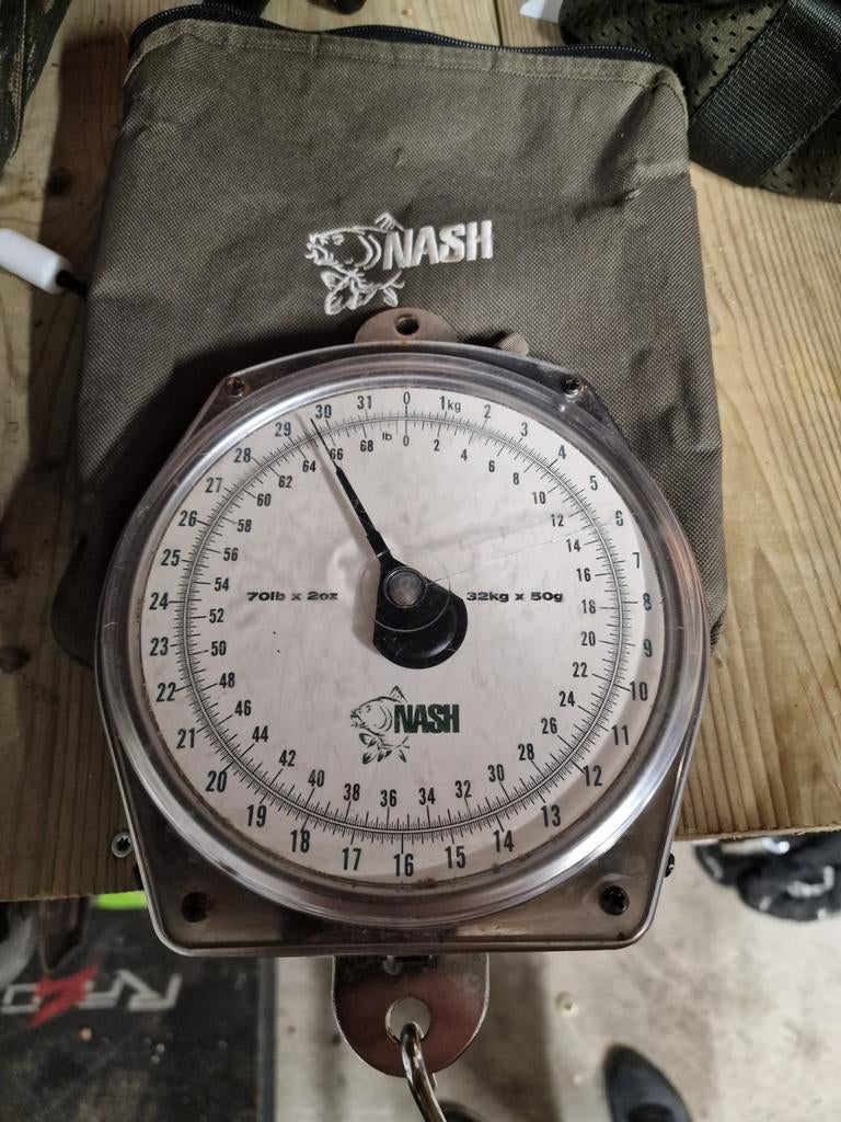 Nash weegschaal en tas, Watersport en Boten, Hengelsport | Karpervissen, Ophalen, Gebruikt, Overige typen