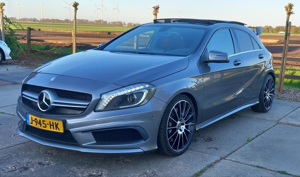 Mercedes A45 AMG  4 MATIC, Overige carrosserieën, Mercedes-Benz, Zilver of Grijs, Benzine