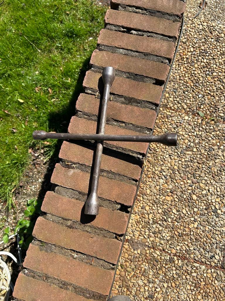 Wielsleutel kruissleutel, Auto diversen, Ophalen of Verzenden, Gebruikt