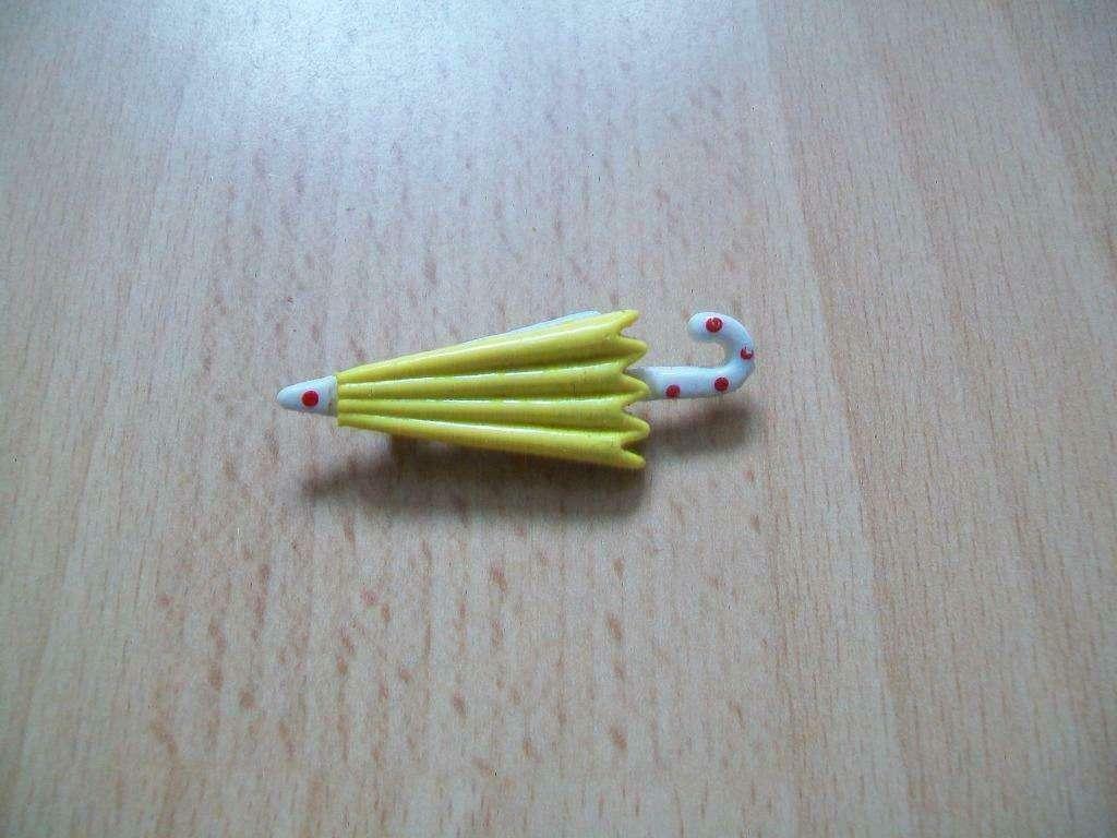 Vintage oud speldje / pin paraplu, Verzamelen, Ophalen of Verzenden, Gebruikt, Overige onderwerpen, Speldje of Pin