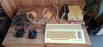Commodore 64 met diskdrive en joysticks, Computers en Software, Vintage Computers, Ophalen of Verzenden, H, H, H
