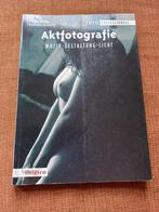 Fotoboek Aktfotografie - Roger Hicks , Frances Schultz, Gelezen, Techniek, Ophalen of Verzenden, Frances Schultz
