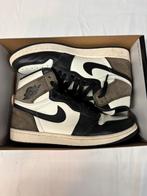 Jordan 1 Retro High Dark Mocha EU42,5, Bruin, Nike, Ophalen of Verzenden, Sneakers of Gympen