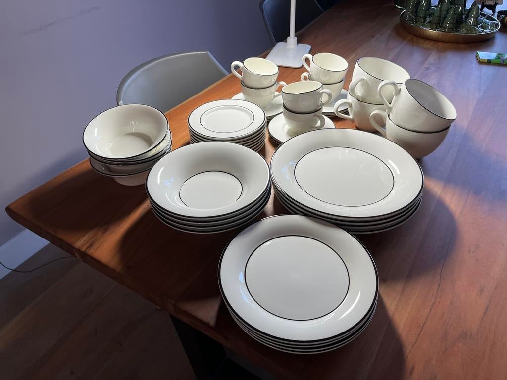 Servies creme zwart, Ophalen, Aardewerk, Overige stijlen, Bord(en)