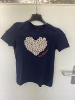 WE t shirt blauw met hart van bloemen mt 134-140, Meisje, Nieuw, Ophalen of Verzenden, Shirt of Longsleeve