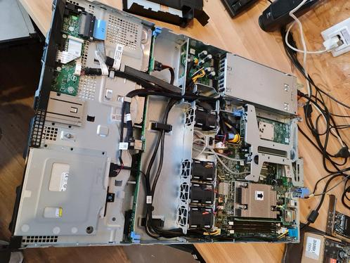 Dell PowerEdge R330 - E3-1230-V5 + 8GB + 2TB HDD, Computers en Software, Servers, Gebruikt, 3 tot 4 Ghz, 8 GB, Hot swappable onderdelen