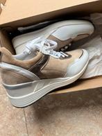 Nieuwe Sneakers - Wit & Beige - Maat 39, Wit, Nieuw, Ophalen of Verzenden, Sneakers of Gympen