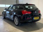 BMW 1-serie 118i Automaat Dealer o.h NL-auto, Auto's, BMW, Gebruikt, Zwart, Bedrijf, 650 kg