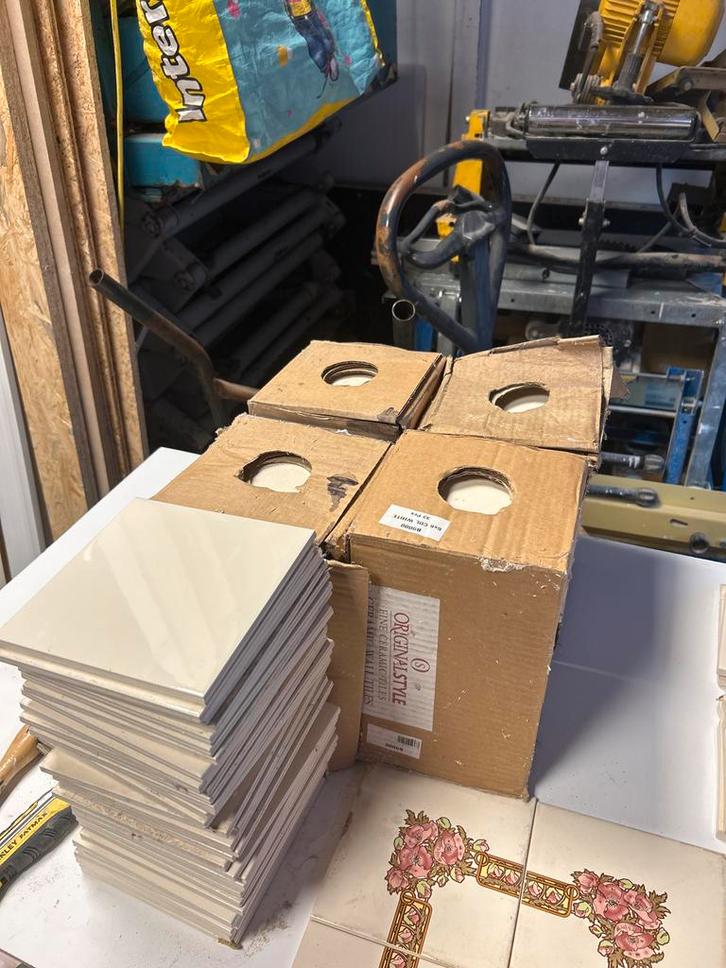 Engelse Wandtegels 15x15 - 150 stuks, Doe-het-zelf en Verbouw, Tegels, Gebruikt, Wandtegels, Keramiek, Minder dan 20 cm, Minder dan 5 m²