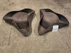 Carnavals hoeden bruin / piratenhoed 2 stuks nieuw, Ophalen of Verzenden, Nieuw, One size fits all, Hoed