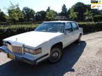 Cadillac De Ville 4.1 V8 Sedan Automaat , Clima / Cruise / L, Auto's, Oldtimers, Lederen bekleding, Wit, Leder, Overige kleuren