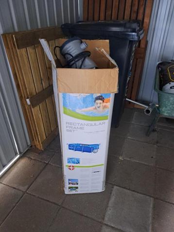 Intex frame bad 260 x 160 x 65 incl pomp beschikbaar voor biedingen