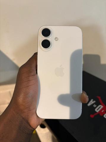 Witte iPhone 16 - Zo goed als nieuw! beschikbaar voor biedingen