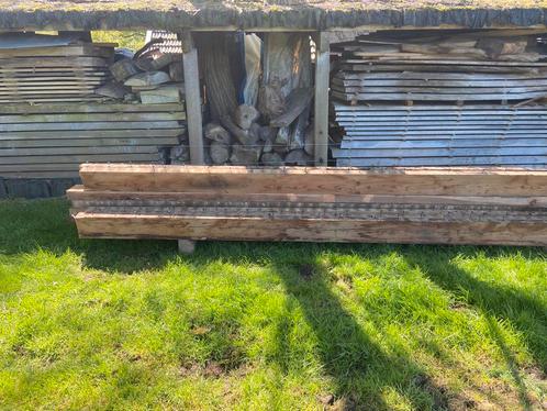 Balken lariks, Tuin en Terras, Palen, Balken en Planken, Zo goed als nieuw, Balken, 250 cm of meer, Ophalen