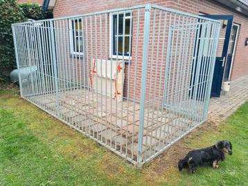 Honden kennelpanelen. beschikbaar voor biedingen