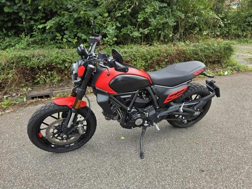 Ducati Scrambler Full Throttle, Motoren, Motoren | Ducati, Particulier, Naked bike, meer dan 35 kW, 2 cilinders, Motorrijbewijs A