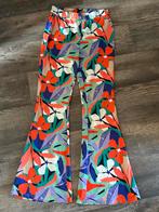Colourful Rebel flared pants big flower, maat L, Kleding | Dames, Broeken en Pantalons, Ophalen of Verzenden, Zo goed als nieuw