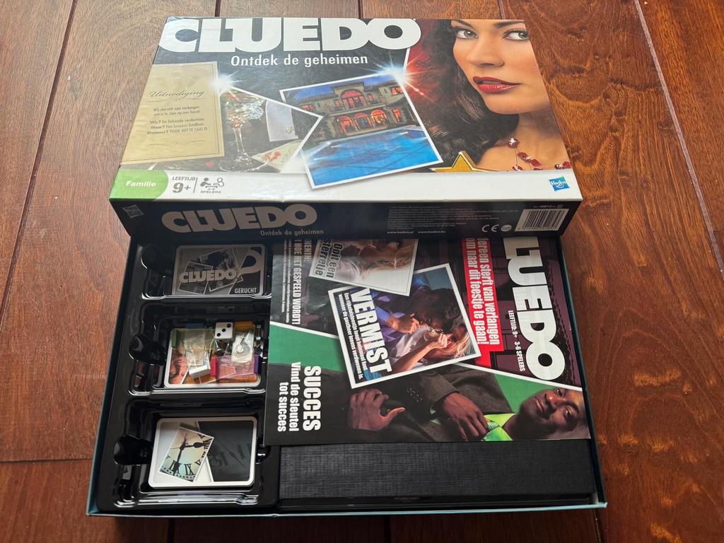 Cluedo Bordspel - Ontdek de geheimen!, Drie of vier spelers, Ophalen, Zo goed als nieuw, Reisspel