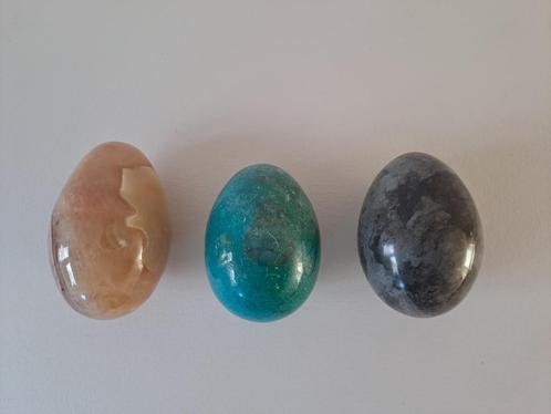 3 prachtige stenen eieren, ongeveer 6 cm lang, Verzamelen, Mineralen en Fossielen, Mineraal, Ophalen of Verzenden