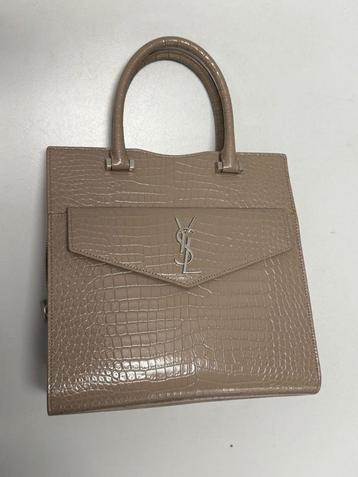 Saint Laurent Uptown tote beschikbaar voor biedingen