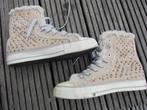 SNEAKERS MET STUDS, Beige, Ophalen of Verzenden, Sneakers of Gympen, Zo goed als nieuw