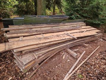 Schaaldelen Douglas €. 10,00 per plank beschikbaar voor biedingen