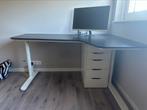 Ikea hoek bureau, Ophalen, In hoogte verstelbaar, Zo goed als nieuw