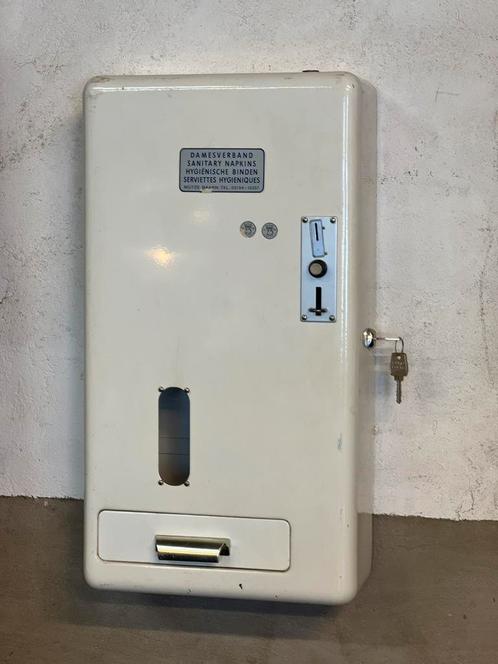 Oude werkende wandautomaat op kwartjes, Verzamelen, Automaten | Overige, Gebruikt, Ophalen of Verzenden