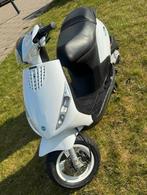 Piaggio Zip 4t (wit), Fietsen en Brommers, Scooters | Piaggio, Ophalen, Zip, Zo goed als nieuw, Benzine