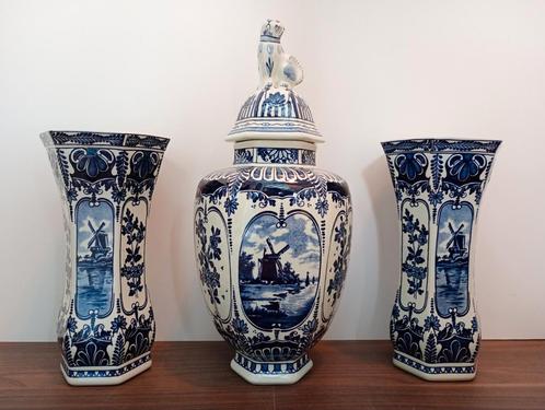 Antiek Delfts Blauw Kaststel met Dekselvaas, Antiek en Kunst, Antiek | Keramiek en Aardewerk, Ophalen of Verzenden