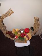 Groot kerststuk op houten klos, Ophalen of Verzenden, Zo goed als nieuw