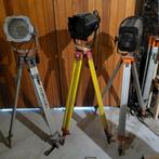 Statieven met theaterlamp, Ophalen