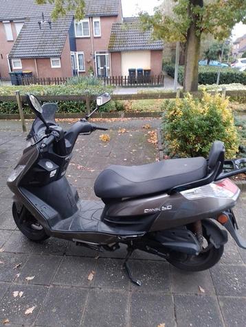 scooter beschikbaar voor biedingen