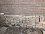 Gratis afhalen - ongeveer 400 klinkers voor de tuin., Gebruikt, Klinkers, Ophalen of Verzenden, 10 m² of meer