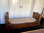 Antiek houten Frans bed | petit lit, Antiek en Kunst, Antiek | Meubels | Bedden, Ophalen