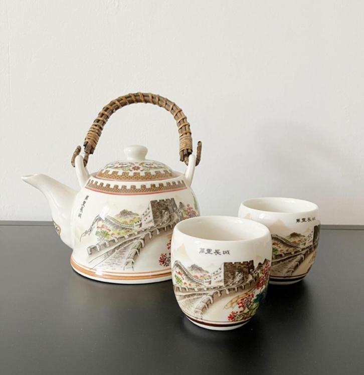 Chinees theepotje met kommetjes, leuk cadeautje, Huis en Inrichting, Keuken | Servies, Zo goed als nieuw, Overige typen, Overige stijlen