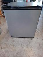 Camping koelkast minibar, Witgoed en Apparatuur, Koelkasten en IJskasten, Ophalen, Zonder vriesvak, Minder dan 85 cm, 45 tot 60 cm