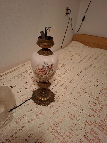 Oude lamp beschikbaar voor biedingen