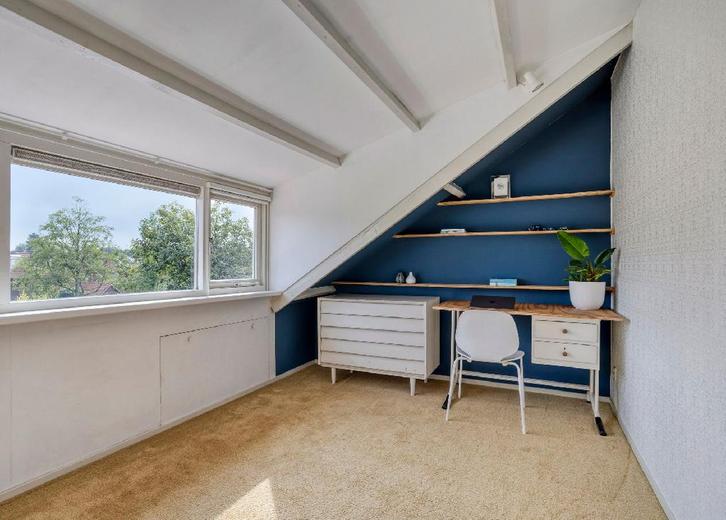 Retro bureautje met stalen onderstel, Huis en Inrichting, Bureaus, Gebruikt, Bureau, Ophalen