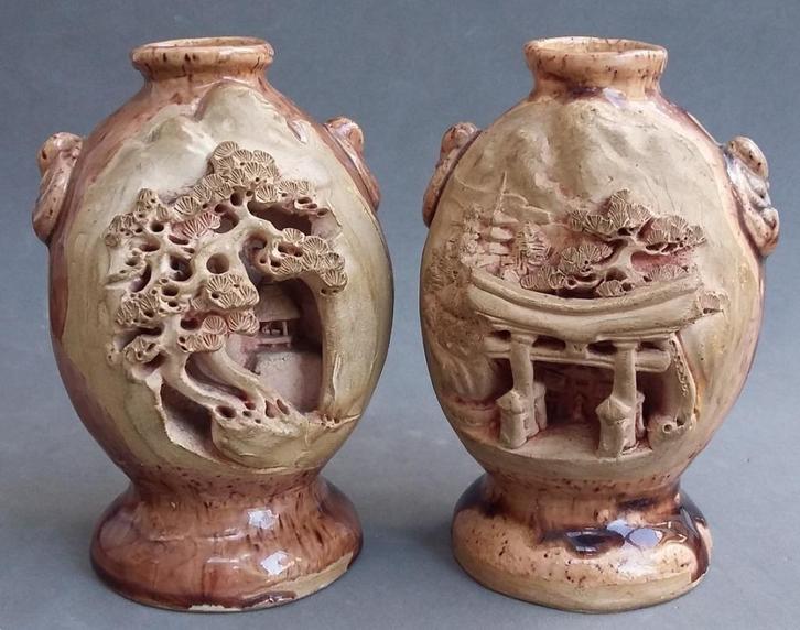 Om 1950 Japans BANKO Ware 3D Aardewerk Vaas Vazen Vaasje, Antiek en Kunst, Kunst | Niet-Westerse kunst, Ophalen of Verzenden