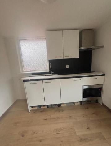 NIEUW! Woonruimte te huur Pyrmontstraat, Enschede beschikbaar voor biedingen