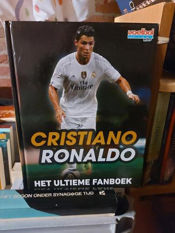 Cristiano Ronaldo - Het Ultieme Fanboek beschikbaar voor biedingen