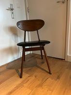 Een mooie stoel van Louis van Teeffelen, Ophalen